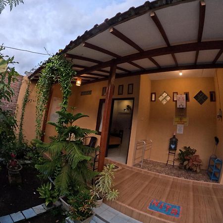 Nitha Homestay Banyuwangi  Exterior photo