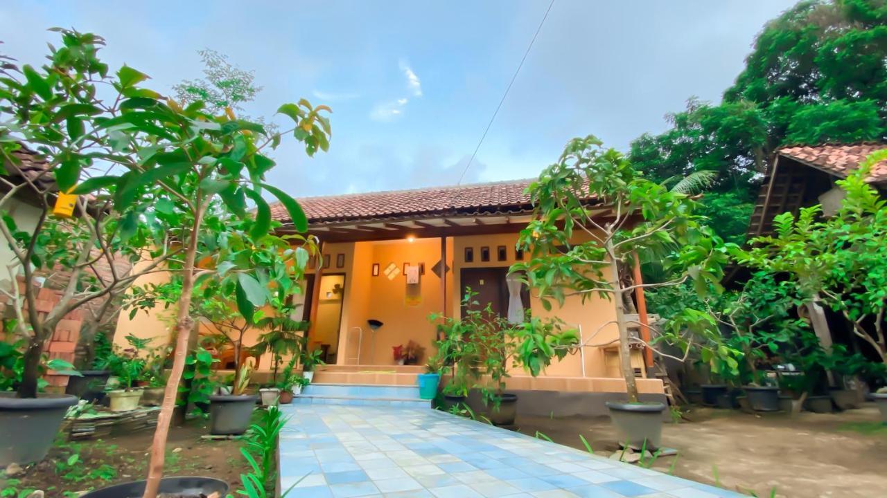 Nitha Homestay Banyuwangi  Exterior photo