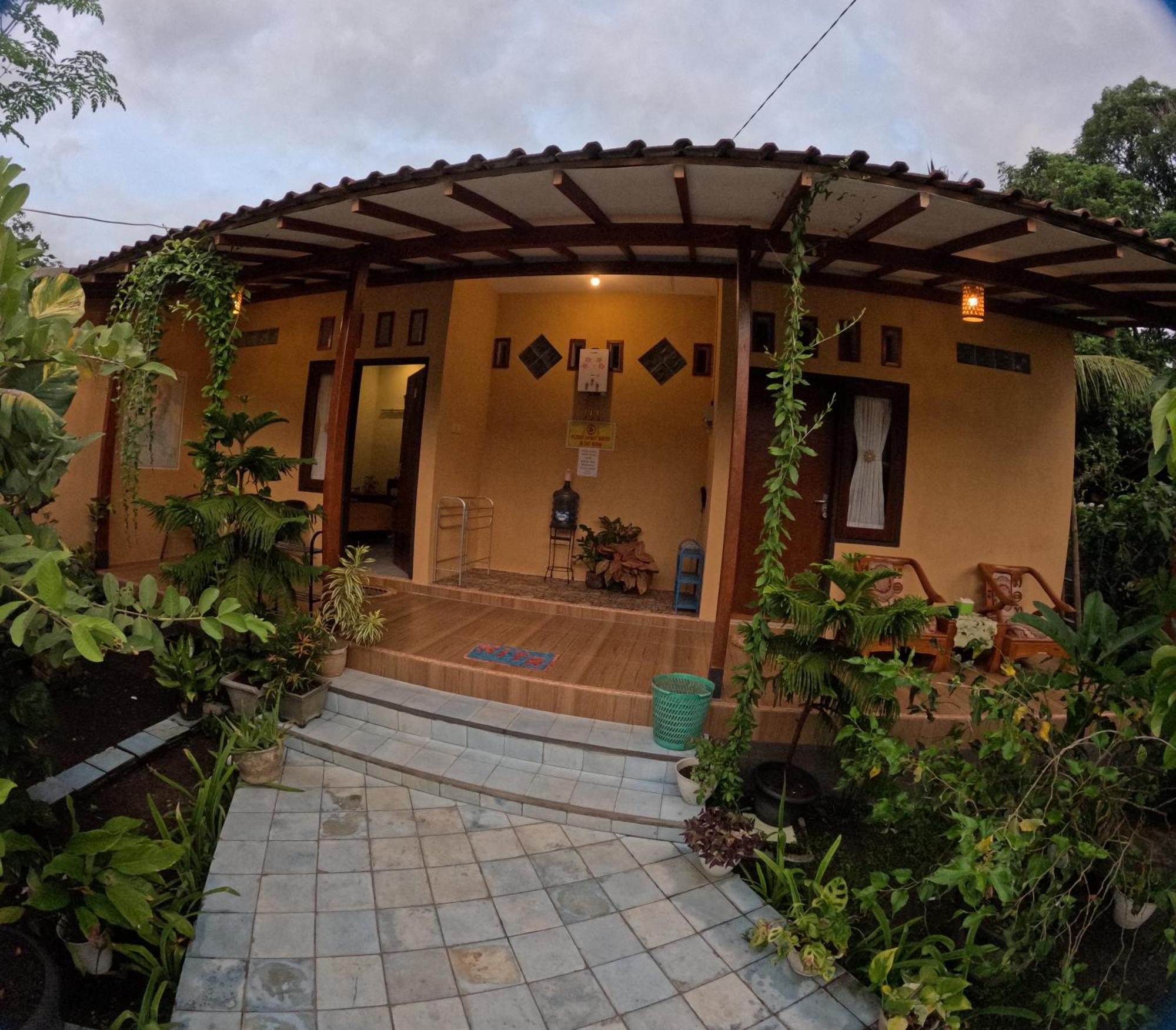 Nitha Homestay Banyuwangi  Exterior photo